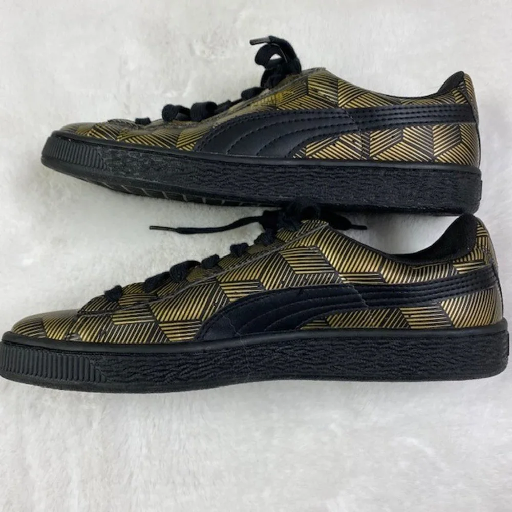PUMA Women's Basket Classic Metallic‎ Sneaker, size 8.5